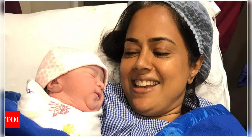 Sameera Reddy shares throwback moments from the year 2019 as she ...