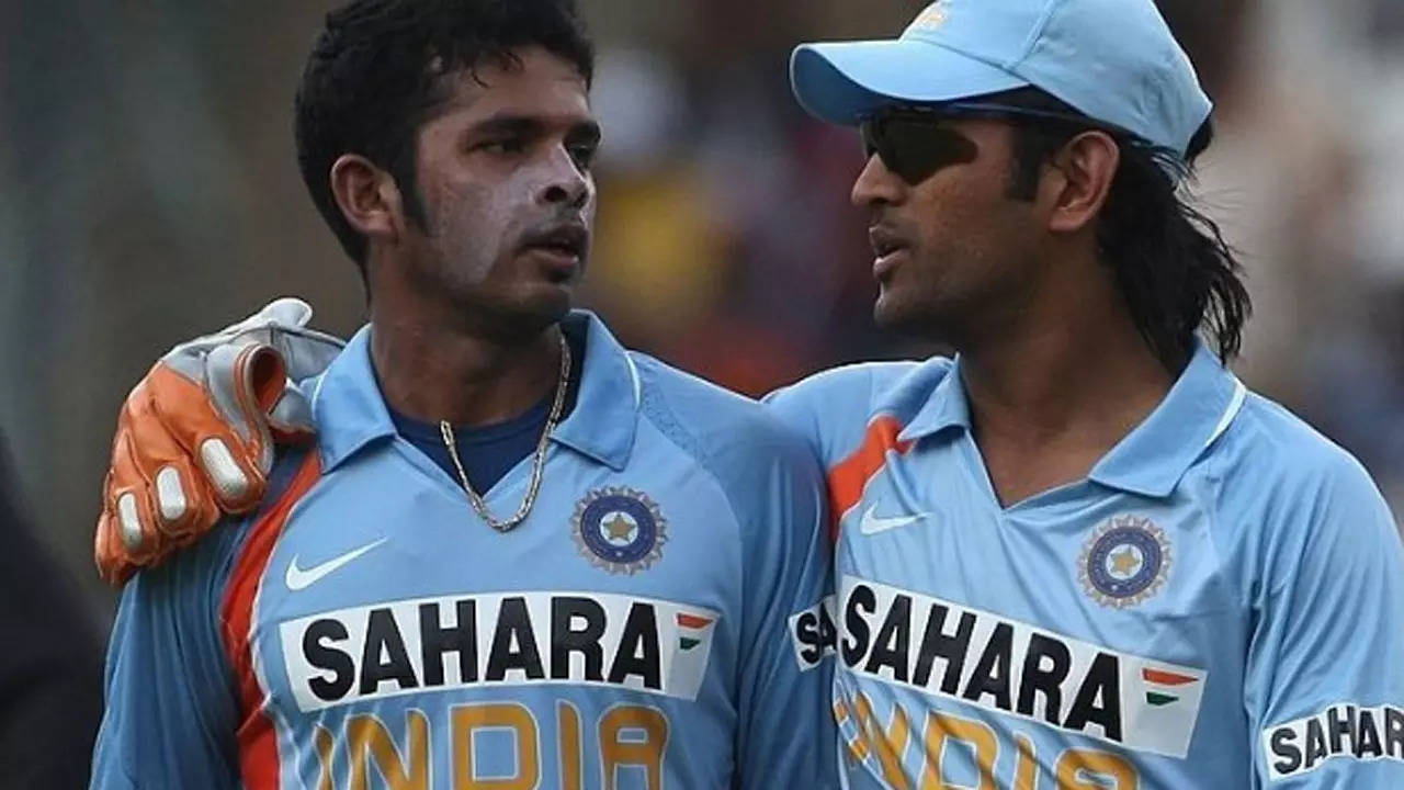 Ashwin reveals how an angry MS Dhoni put Sreesanth in his place – Times of India