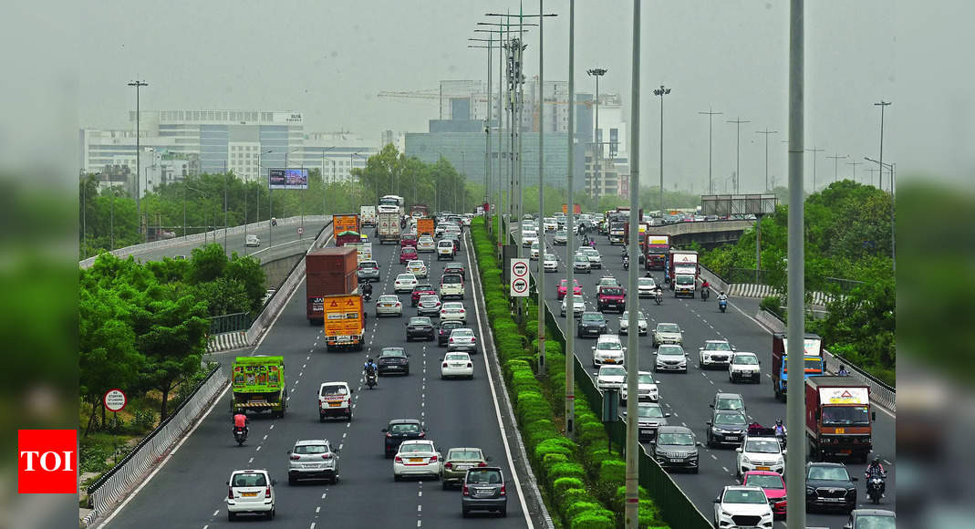 Temperature: Gurgaon Weather Update: Temp dips by 5.5C, Cloudy Skies ...