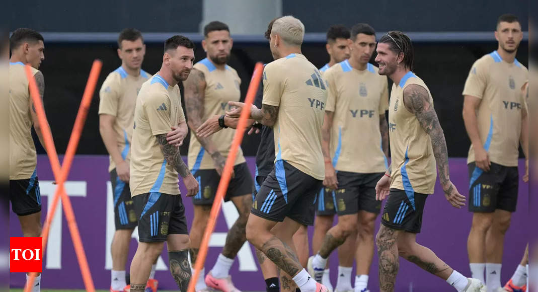 Copa America final: Argentina seek 'triple crown'