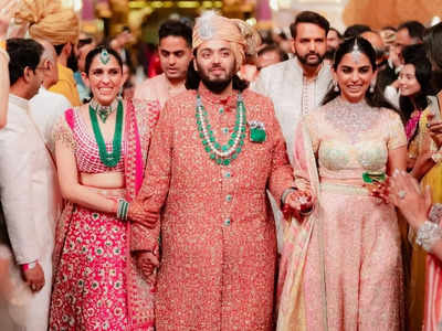 Ambanis saved best for the last: Anant Ambani wore a Sabyasachi sherwani for his wedding