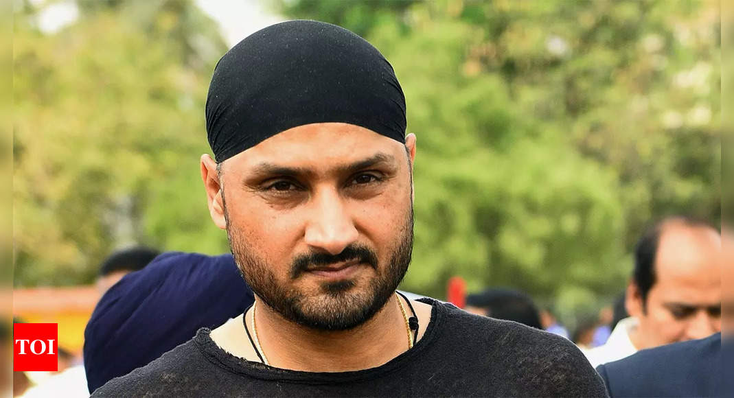 ‘Khelna hai to khelo, hum nahi bhejenge crew’: Indignant Harbhajan Singh tells Pakistan on dwell TV – watch | Cricket Information – Occasions of India