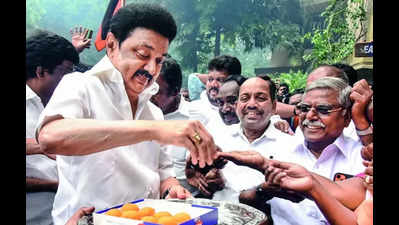 DMK's Anniyur Siva wins Vikravandi by 67,757 votes