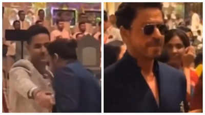 Shah Rukh Khan greets Akash Ambani with a kiss at Anant Ambani's wedding-Watch viral video