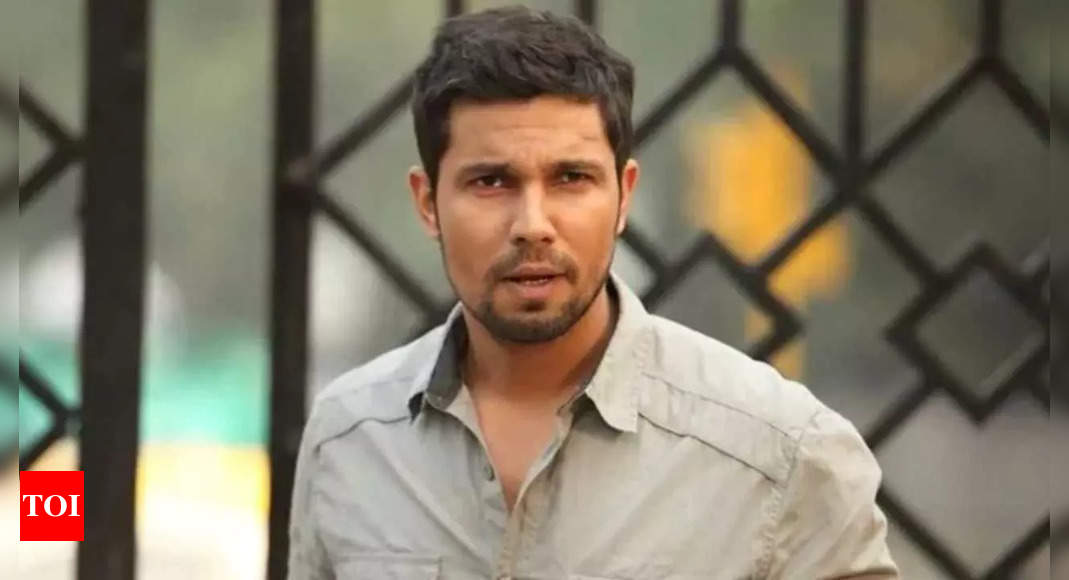 After Parineeti Chopra, Randeep Hooda reveals the true purpose of Bollywood parties: ‘I would get drunk aur pata nahi kis ko kya bola hoga’ | Hindi Movie News