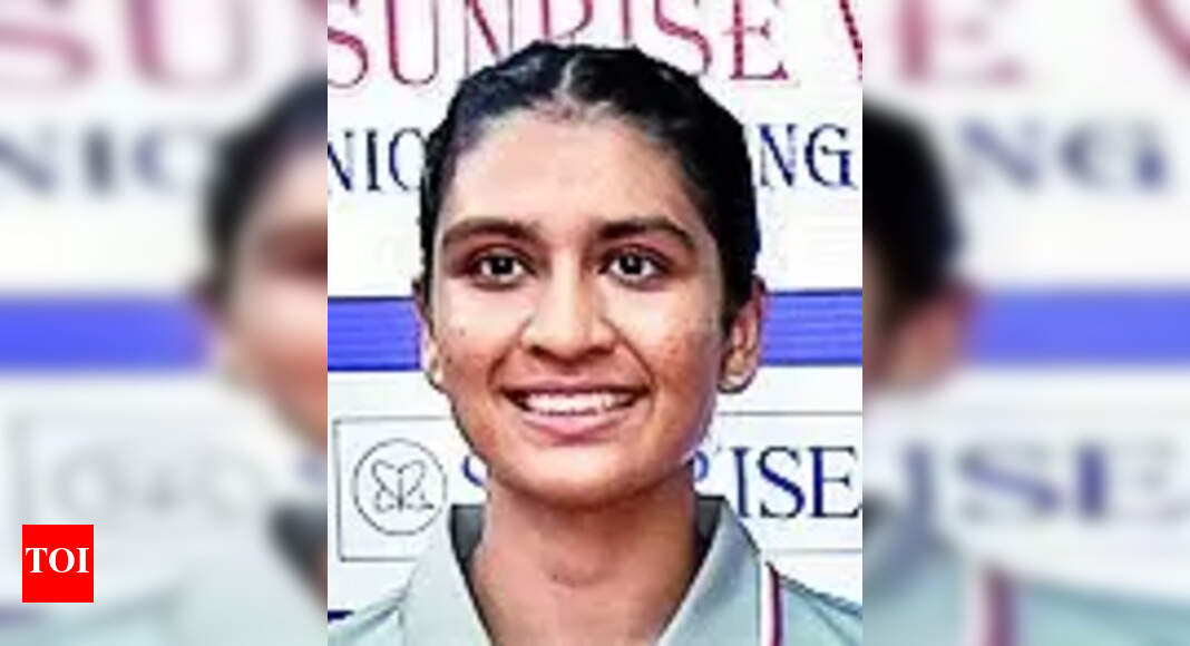 Tasnim Mir Wins Women's Singles Title at VV Natu Memorial Badminton Tournament | Pune News