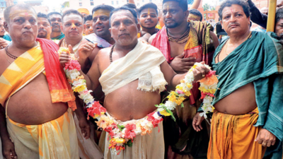 Around 9.30am, servitors visit Lokanath Temple to bring Agnya Mala (garland of permission) from Lord Lokanath to reopen Ratna Bhandar. Lord Lokanath is known as the protector of Ratna Bhandar All eyes on chamber's secrets as Ratna Bhandar opens