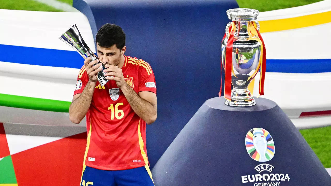 El español Rodri, nombrado mejor jugador de la Eurocopa 2024 |  Noticias de futbol