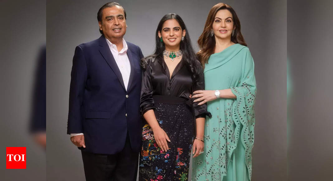 Ambani’s Fashion Style: How the Ambanis put Indian fashion on the global map |