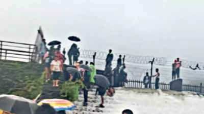 Avoid visiting these tourist places in Maharashtra during heavy rain