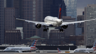 Mechanical issues force 2 Delta flights to divert, return to airport