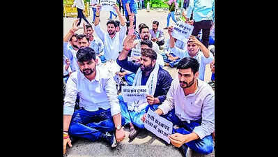 NSUI: NSUI protest for student body elections | Jaipur News - Times of ...