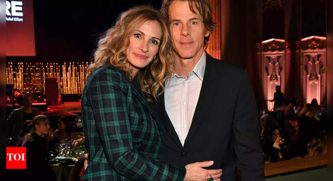 Julia Roberts and Husband Danny Moder enjoy Wimbledon date after 22nd ...