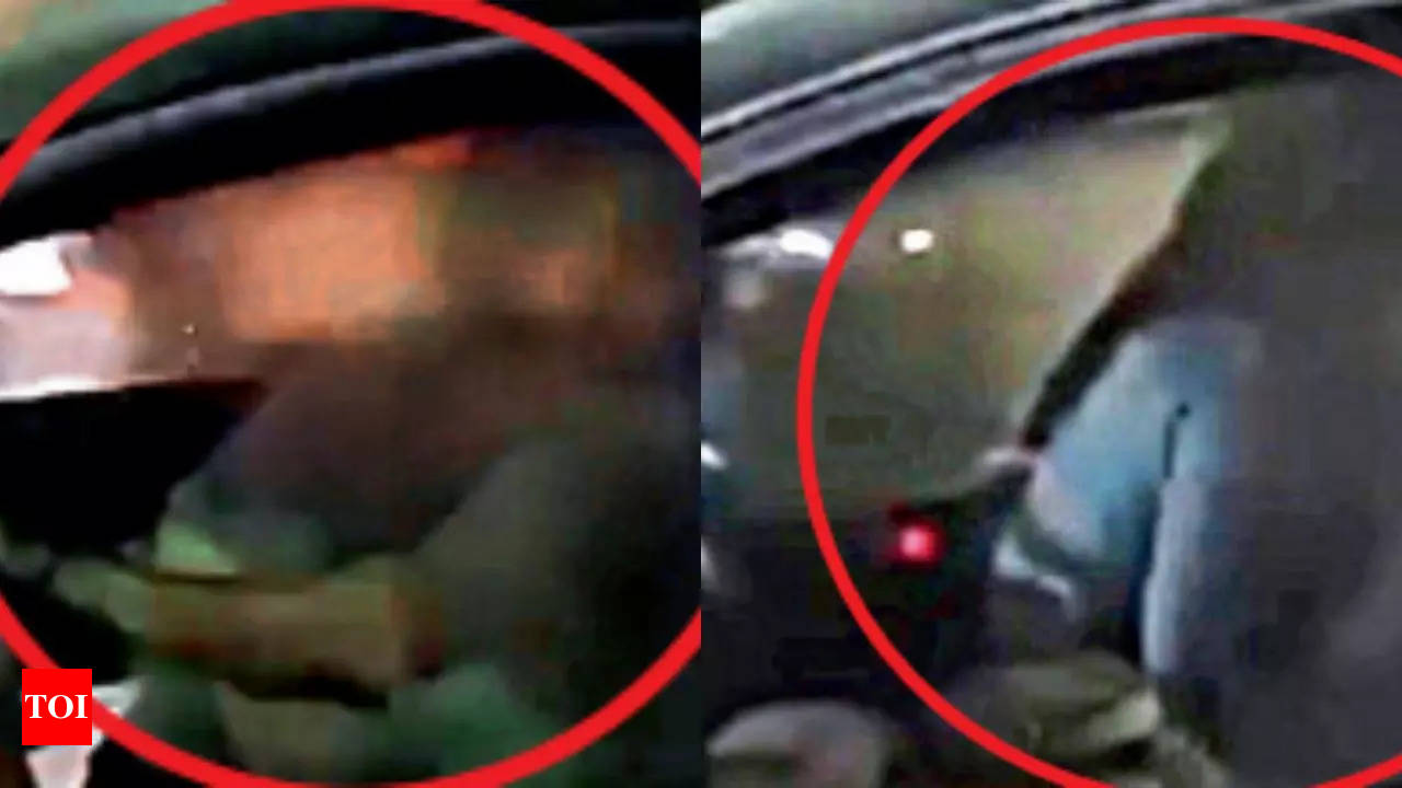 Viral Video of Couples Public Indecency in Moving Car Sparks Outrage in  Nagpur | Nagpur News - Times of India