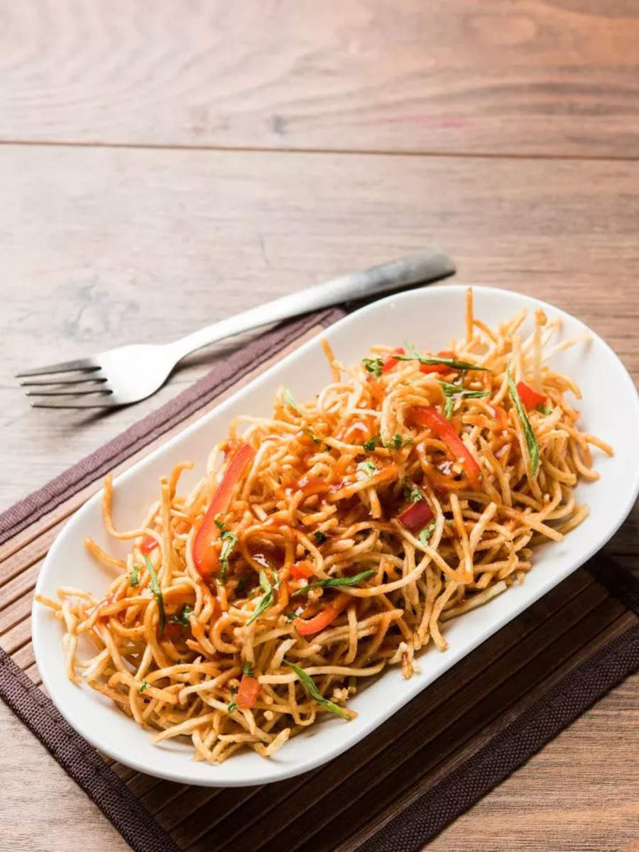 Mumbai-Style Chinese Bhel- Spicy Monsoon Street Snack From Indo-Chinese ...