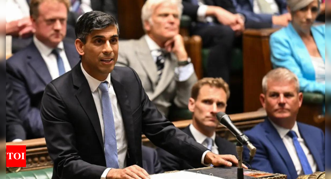 Rishi Sunak's advice to UK PM Keir Starmer makes Commons crack up