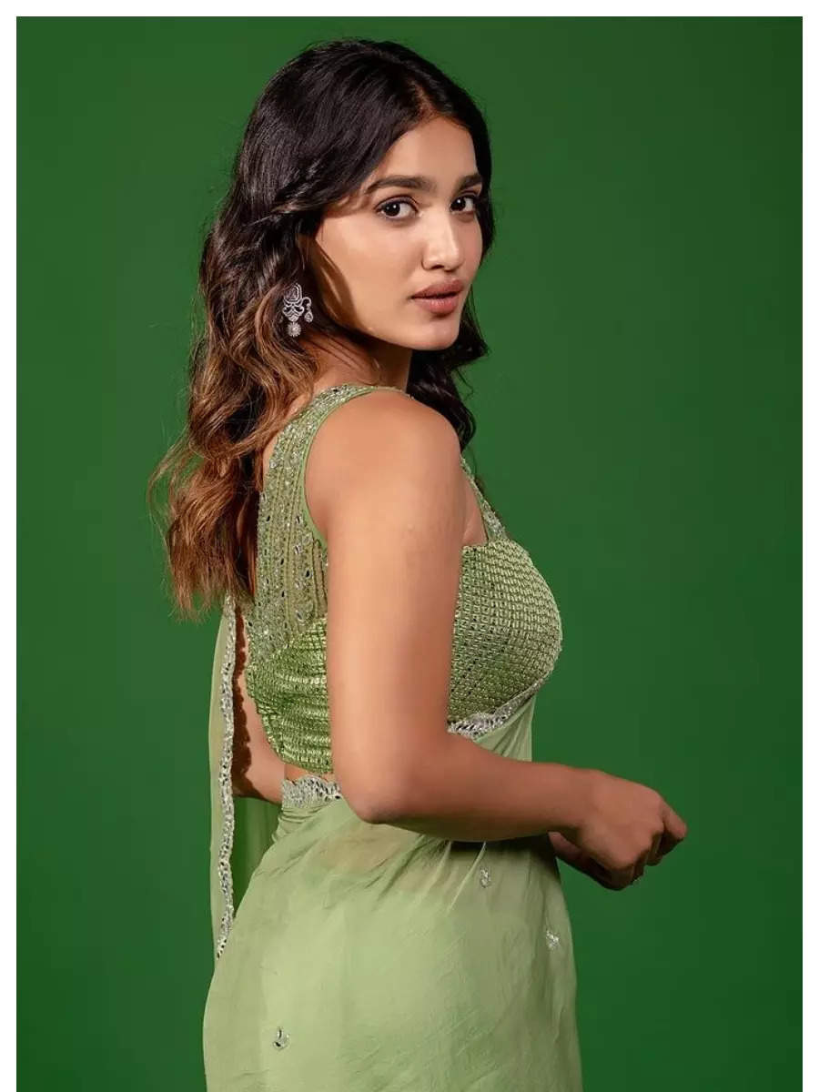 Saniya Iyappan dazzles in enchanting green | Times of India