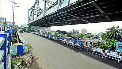 Traffic: Police clear road under Maa for seamless traffic on flyover ...