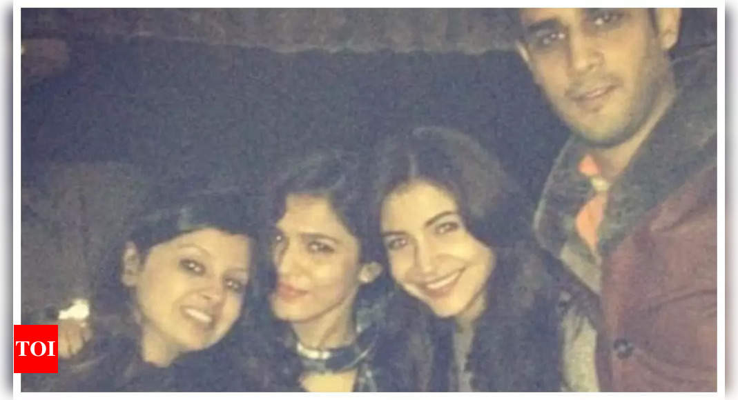 DYK Anushka and Sakshi Dhoni were classmates?