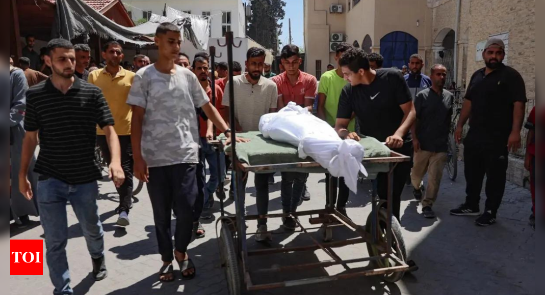 Israel kills dozens as it steps up Gaza bombardment – Times of India