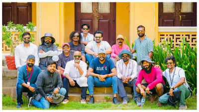 ‘Empuraan’ writer Murali Gopi shares the ‘L-Crew’ pic as the shoot progresses in Gujarat