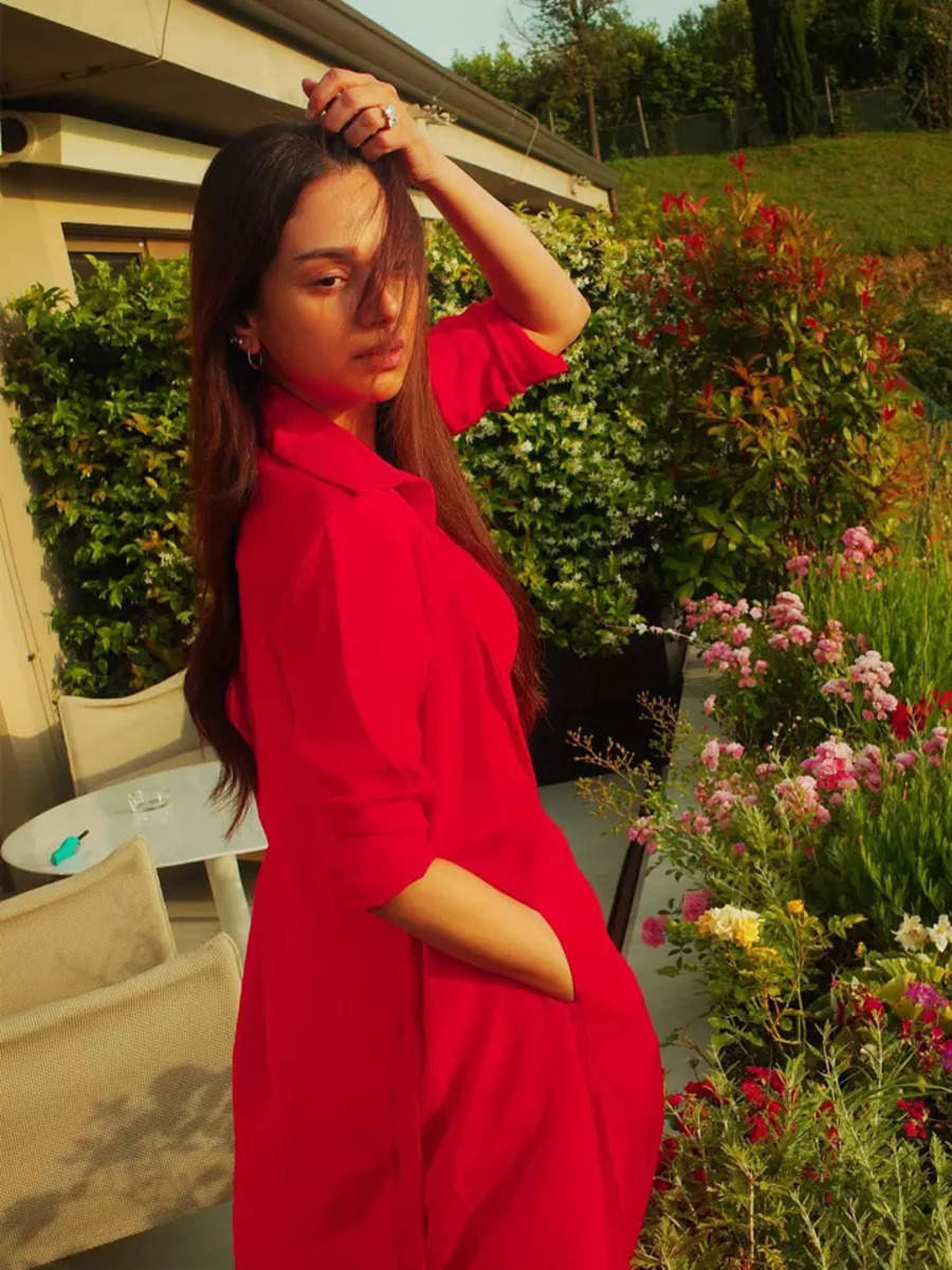 Aditi Rao Hydari paints the town red in an elegant crimson red co-ord set