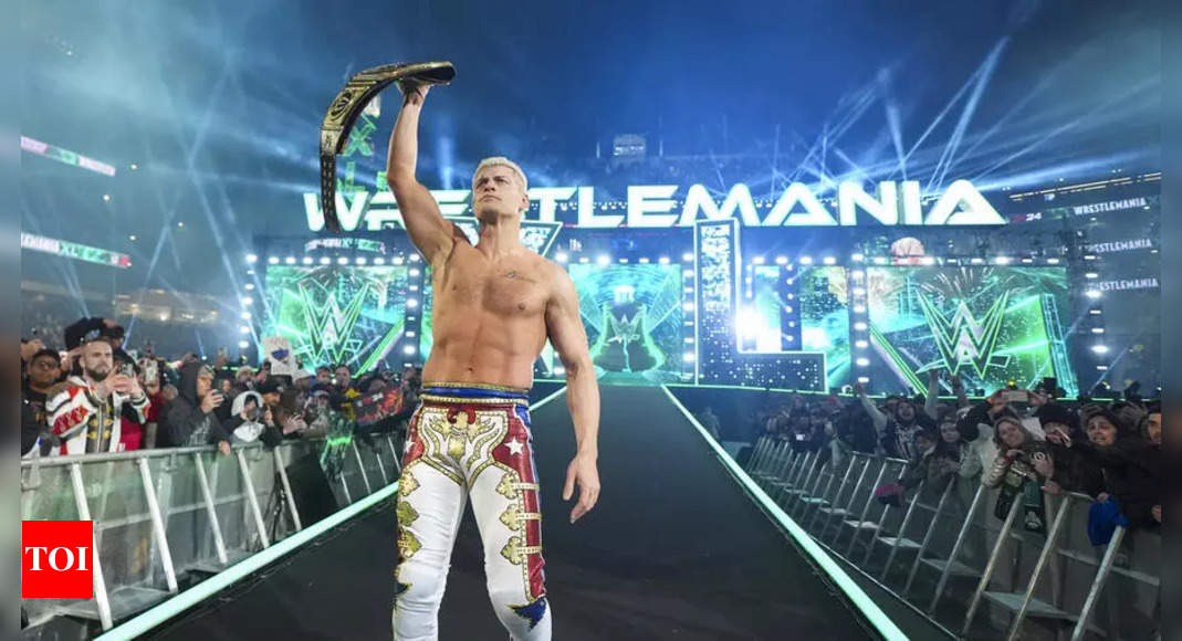 Cody Rhodes Celebrates WrestleMania 40 Entrance