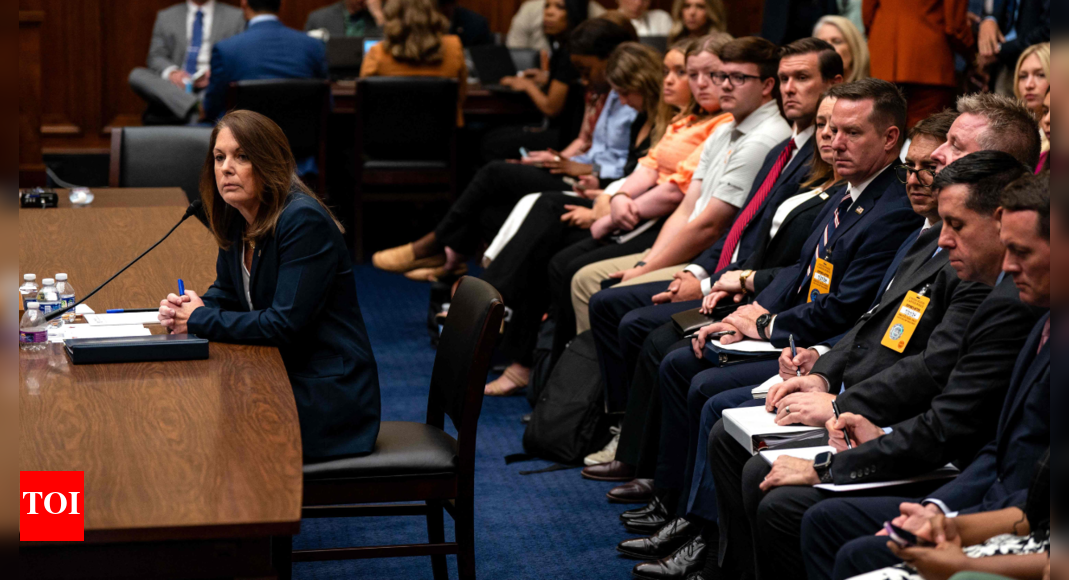 'Full of sh*t': Lawmakers call on secret service director Kimberly ...