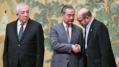 China FM says Palestinian factions agree to set up 'reconciliation government'