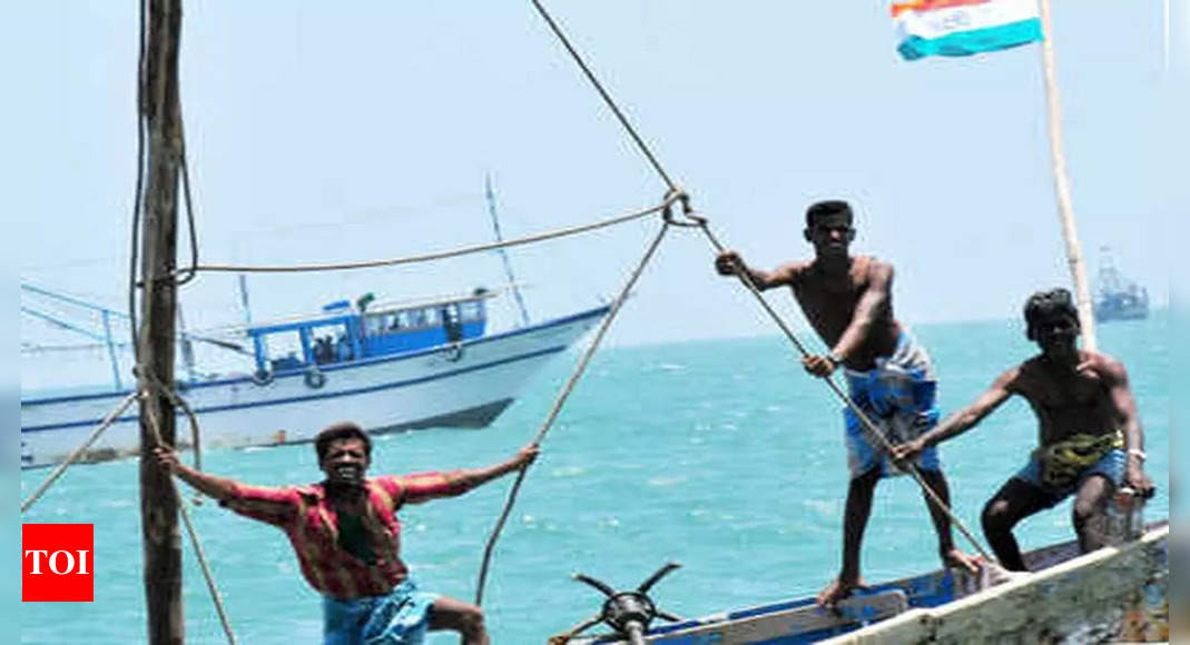 Sri Lankan Navy arrests fishermen