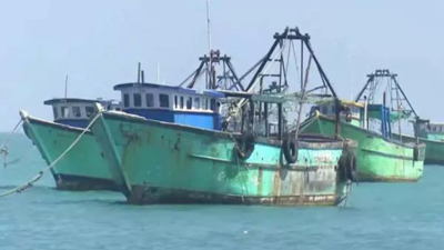 Illegal Fishing: Sri Lanka navy arrests 9 Indian fishermen for alleged  illegal fishing - Times of India