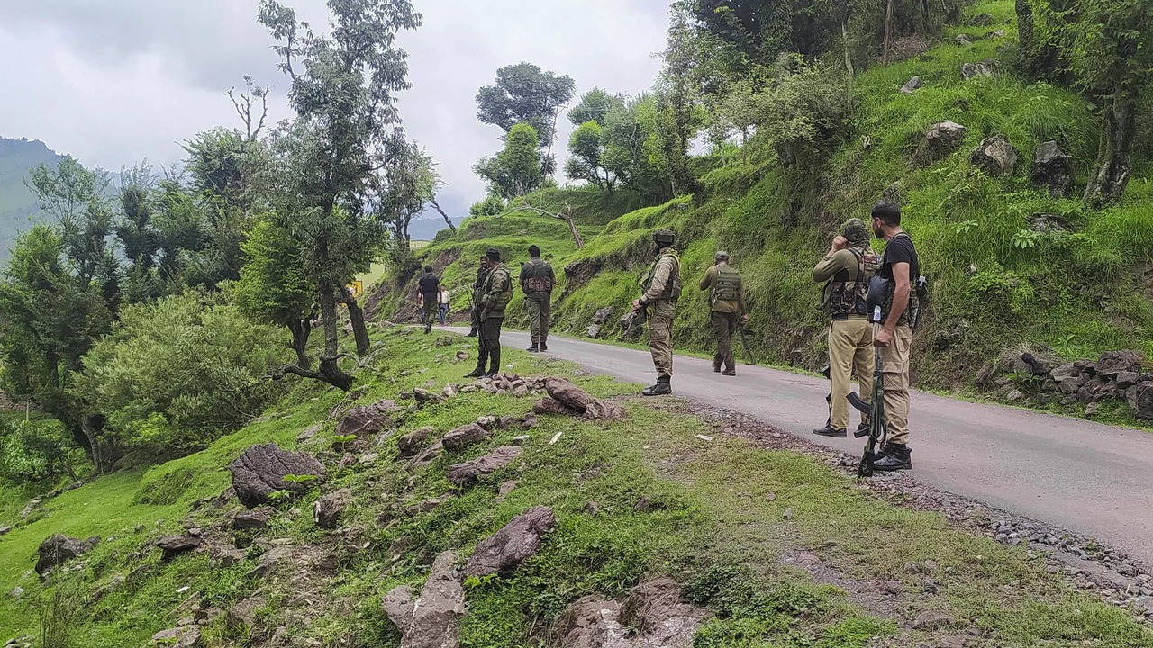 Encounter breaks out between forces & terrorists in J&K's Kupwara | India  News - Times of India