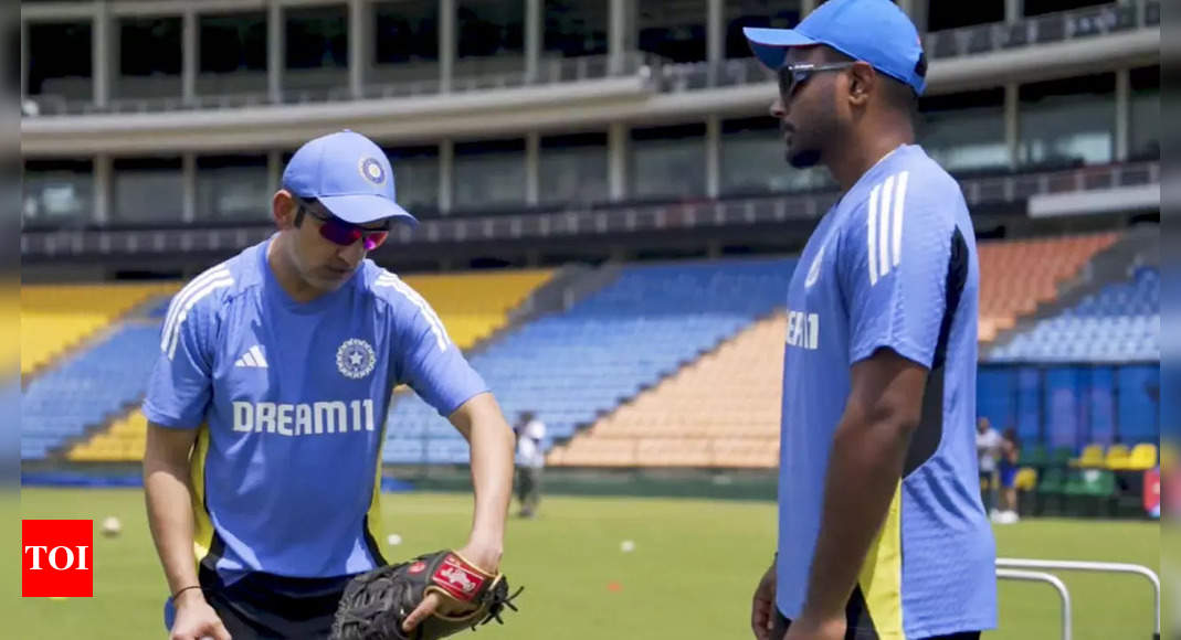 Gambhir gives batting tips to Samson on first day in office