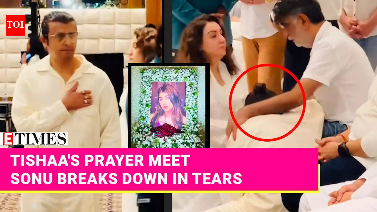 Krishan Kumar Comforts Sobbing Sonu Nigam at Tishaa Kumar's Prayer Meet ...