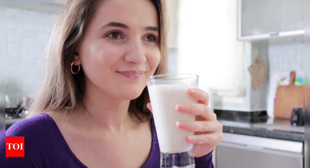 Ideal Milk Consuming Time: Is drinking milk in the morning healthier than night? |