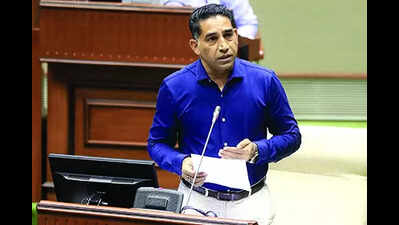No AC at new Navelim stadium, Gaude feels heat