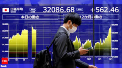 Japan's Nikkei slips 3% following Nasdaq decline