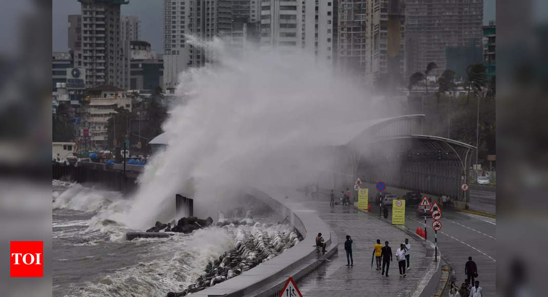 Mumbai rain: Lakes overflowing, trees uprooted, Andheri subway closed; IMD predicts intense showers ahead | Mumbai News - Times of India