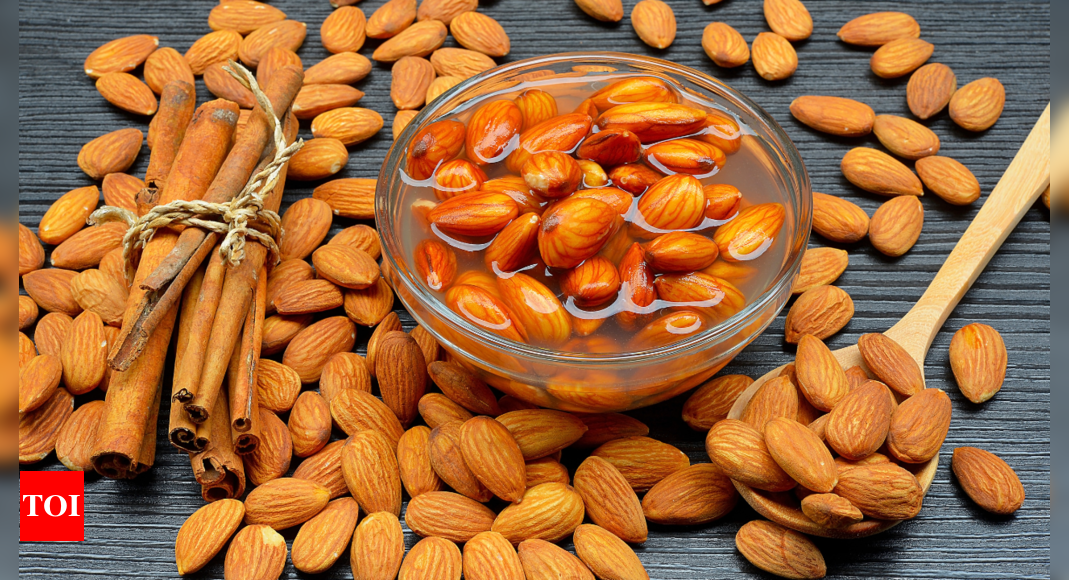 Soaked Almonds Benefits: Benefits of eating 6 soaked almonds every morning |