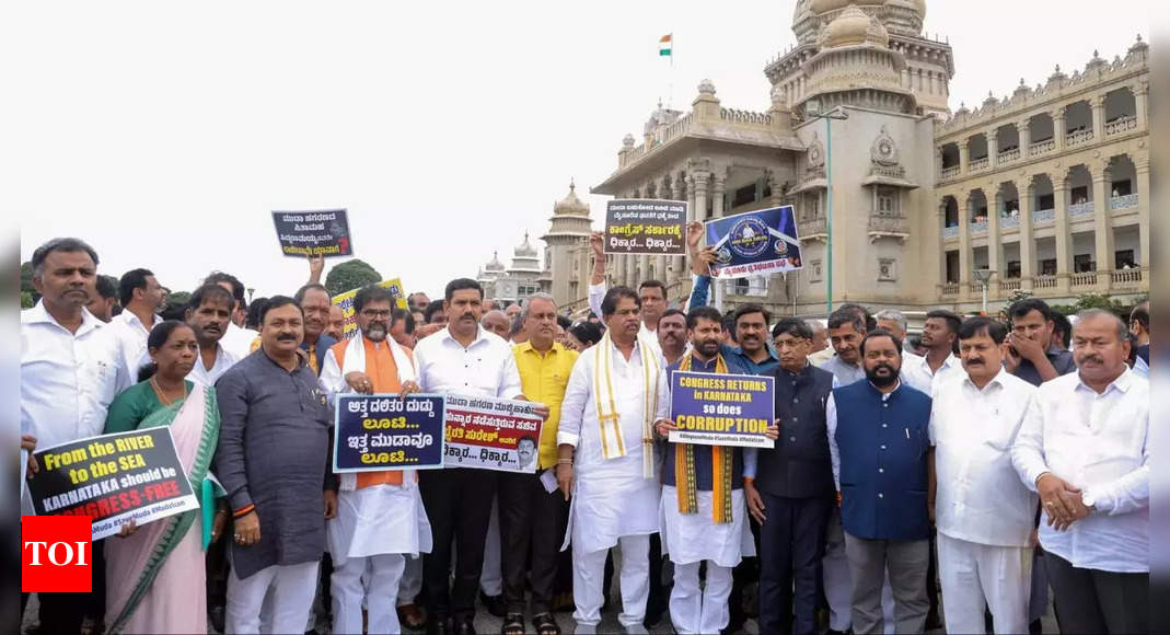 Padayatra against Siddaramaiah