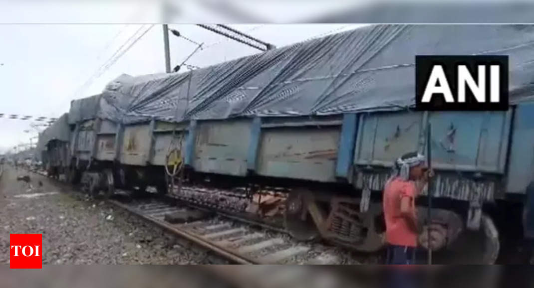 Four Goods Train Coaches Derail in Maharashtra