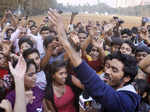 Dhanush joins 'Kolaveri' flash mob!