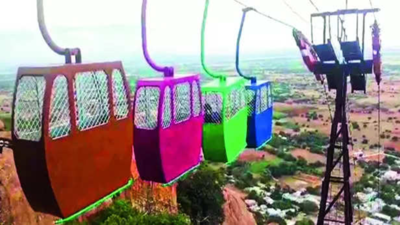 Day after Tamil Nadu CM opens service, temple ropeway halts midway