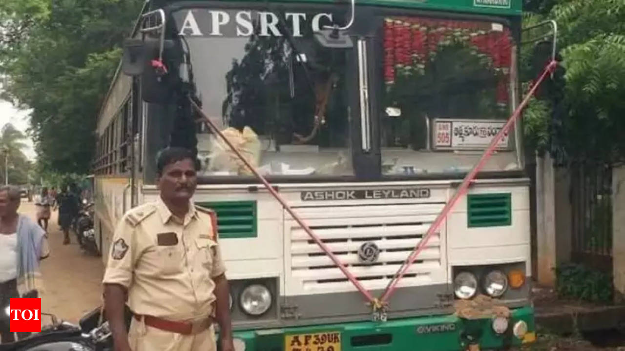 Andhra man steals bus to meet wife, lands in police net | Vijayawada News -  Times of India