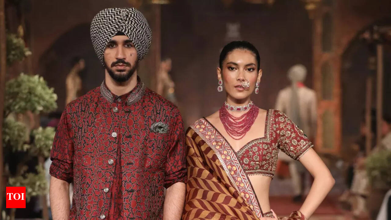 अच्छे लुक की तलाश में मैं एक घंटे में दोबारा यात्रा करती हूं: फैशन डिजाइनर जे जे वलाया |  लक्षण टाइप करें