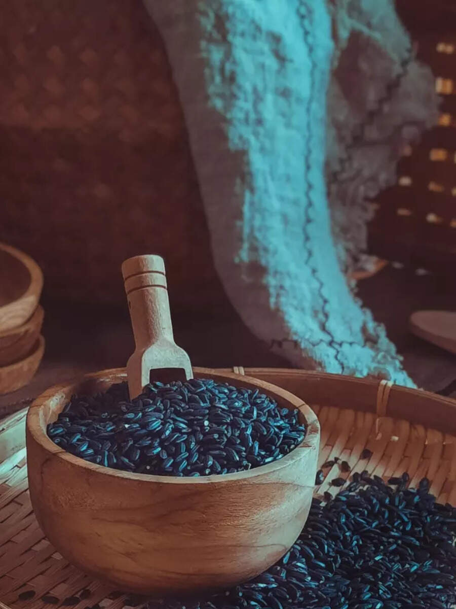 10 super-healthy rice bowls made with black rice | Times of India