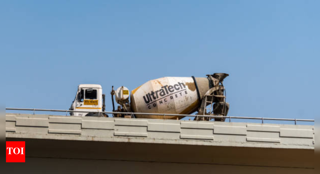 UltraTech to buy Srinivasan stake in India Cements - The Times of India