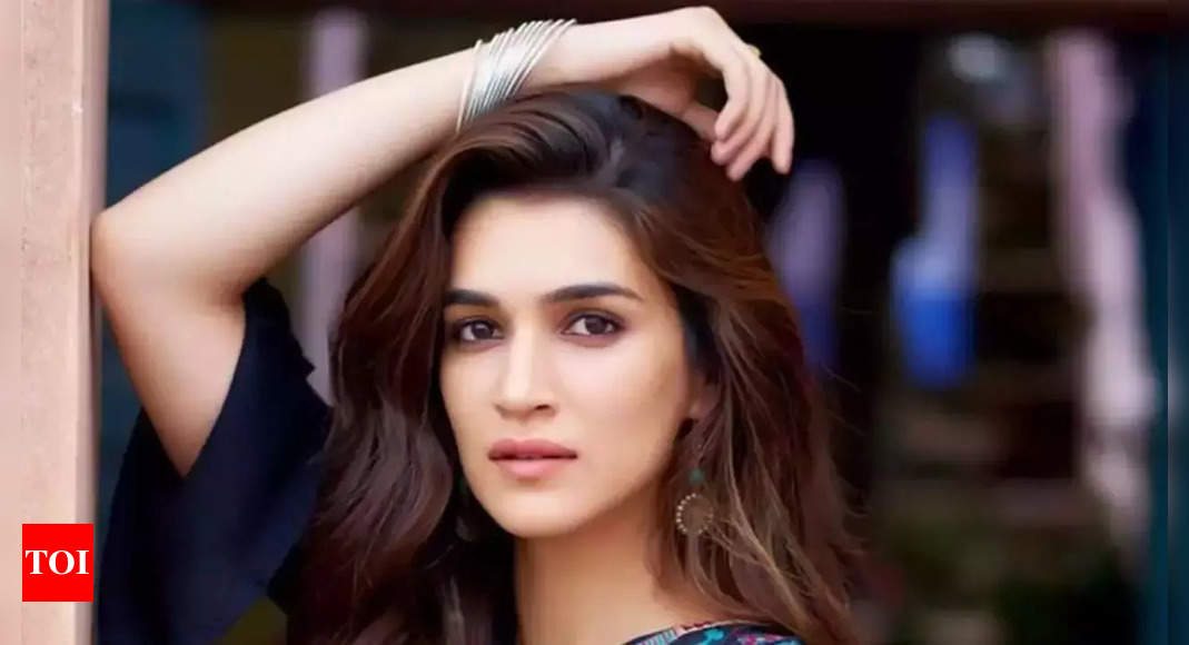 Kriti Sanon sparks dating rumours with Kabir Bahia following viral vacation pictures | Hindi Movie News