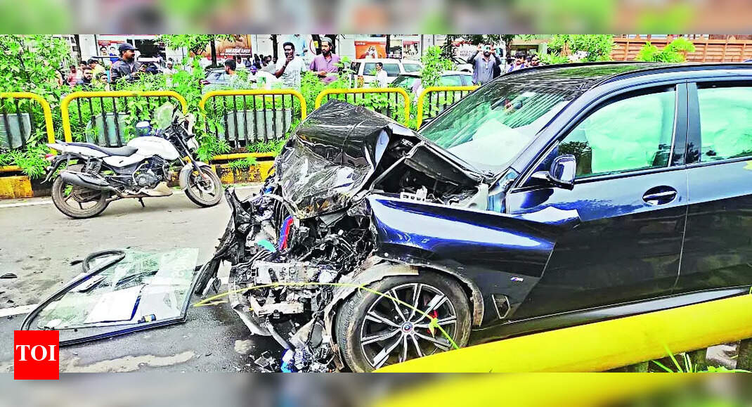 School Bus Collision: School Bus Collision with Car in Chinchwad | Pune ...