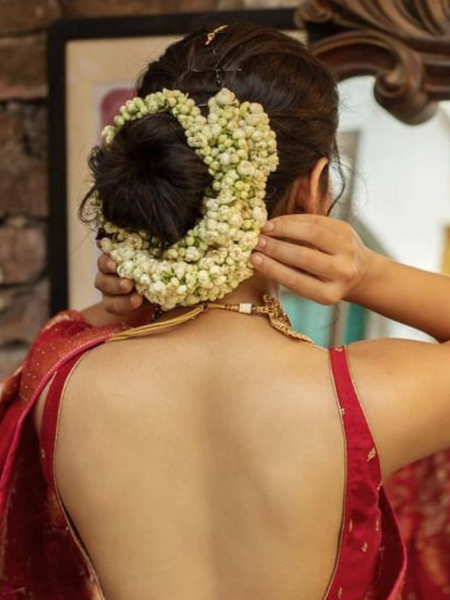 Stylish backless blouse designs for summers | Times of India